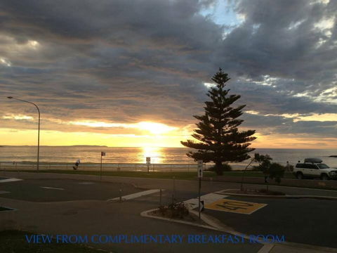 Beachhouse Mollymook - Accommodation Sydney 0