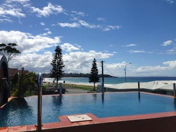 Beachhouse Mollymook - Accommodation Sydney 2