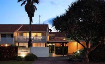 Peregian Court Resort - Accommodation Sydney 0