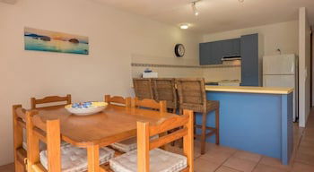 Peregian Court Resort - Accommodation Sydney 2