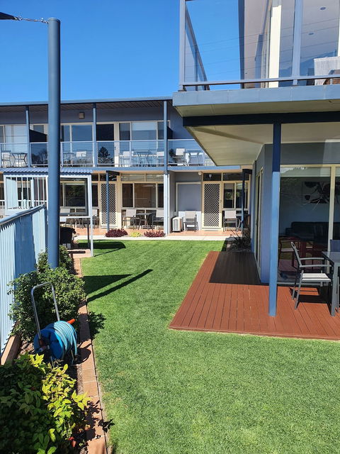 Grandeur Holiday Units - Accommodation Sydney 6