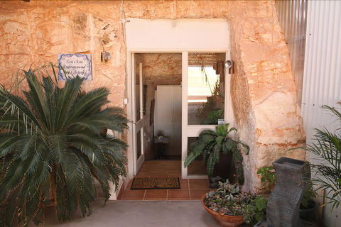 Underground Bed And Breakfast - Sydney 4u 1