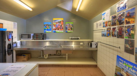 Ingenia Holidays Lake Hume - Sydney 4u 6