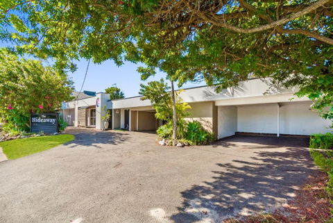 Hideaway Noosa Men Only Beach Resort - Accommodation Sydney 2