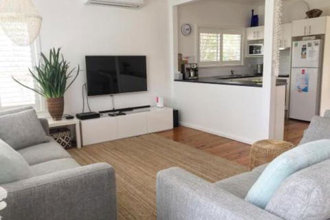 The Seaside Beachhouse Mollymook - Accommodation Sydney 5