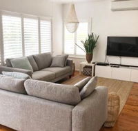 The Seaside Beachhouse Mollymook - Accommodation Sydney
