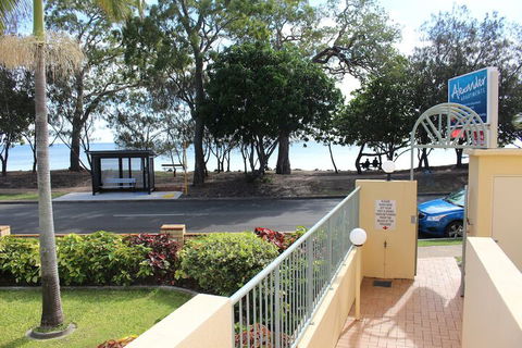 Alexander Beachfront Apartments - Accommodation Sydney 1