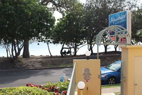 Alexander Beachfront Apartments - Accommodation Sydney 5