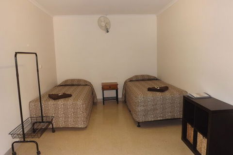 Derby Lodge Self Contained Apartments - Sydney 4u 3