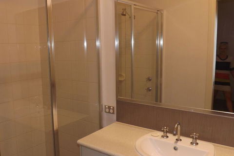 Derby Lodge Self Contained Apartments - Sydney 4u 7