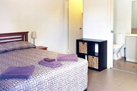 Derby Lodge Self Contained Apartments - Sydney 4u 6