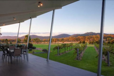 Azjure Studio Retreat - Accommodation Sydney 5
