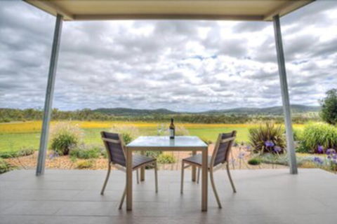 Azjure Studio Retreat - Accommodation Sydney 6