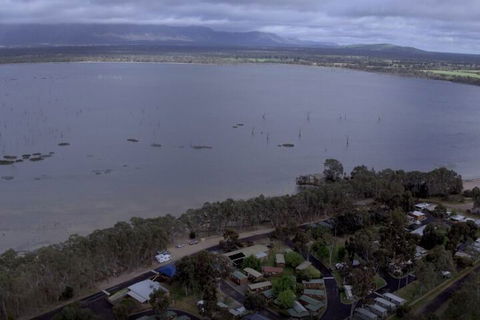 Lake Fyans Holiday Park - Sydney 4u 1