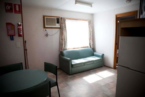 Strayleaves Caravan Park - Sydney Resort 3