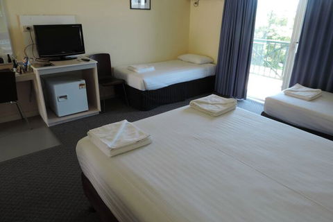 Comfort Inn The Lakes - Sydney 4u 5