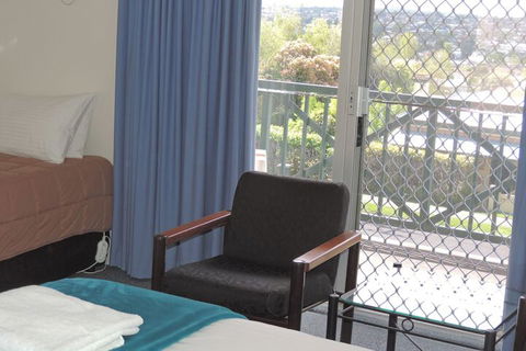 Comfort Inn The Lakes - Sydney 4u 2