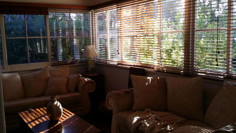 Wyreepi Caribbean Chalet - Accommodation Sydney 3