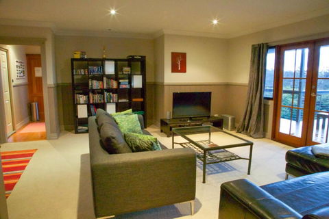 Ironstone Views - Sydney 4u 6