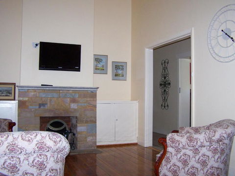RJs Bed & Breakfast - Accommodation Sydney 6
