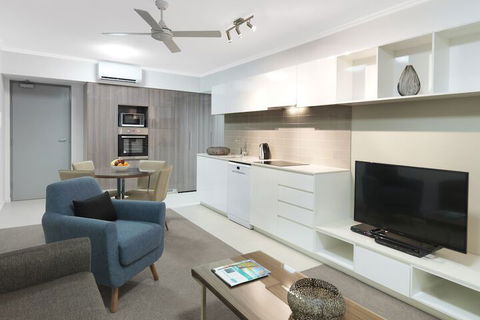 Oaks Mackay Carlyle Suites - Sydney 4u 2