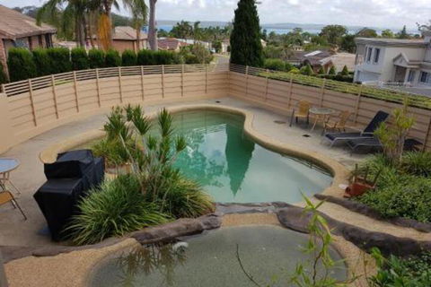 Corlette Poolside Getaway - Accommodation Sydney 3