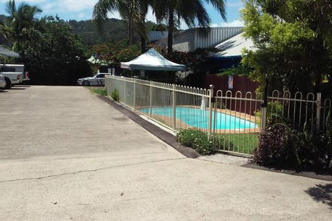 Nambour Central Motel - Sydney 4u 2