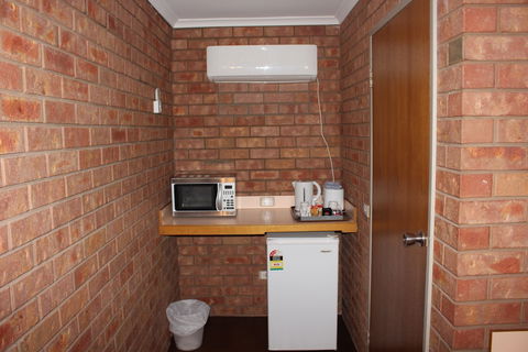 Red Cliffs Colonial Motor Lodge - Sydney 4u 1