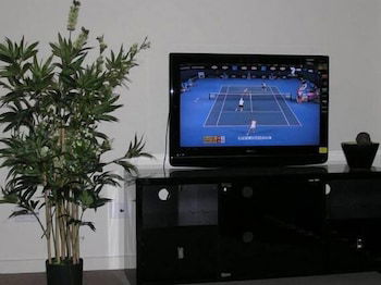 Insaa Serviced Apartments Dandenong - Sydney 4u 6