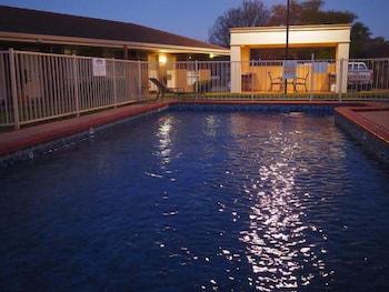 Jacaranda Motel & Holiday Units - Accommodation Sydney 2