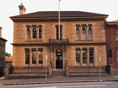 Macquarie Manor - Accommodation Sydney 0