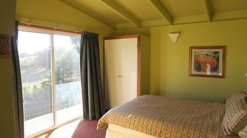 The Black Sparrow - Accommodation Sydney 6