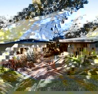 Riverway Chalets - Sydney Resort