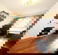 3 43 Thames Holiday Unit - Sydney 4u
