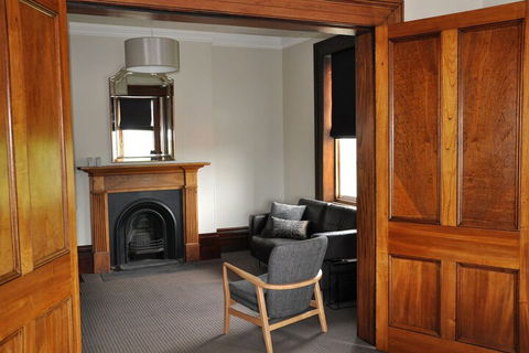 Cowgill House - Sydney 4u 5