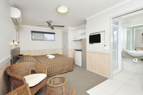 NRMA Sydney Lakeside Holiday Park - Sydney 4u 5