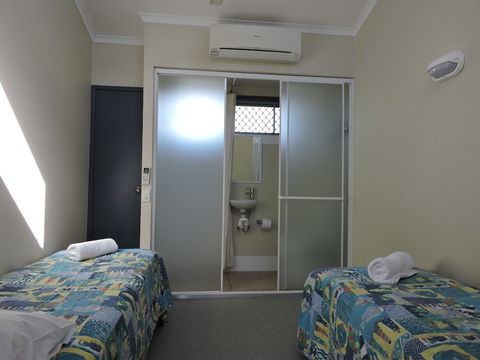 First Sun Holiday Park - Sydney 4u 1