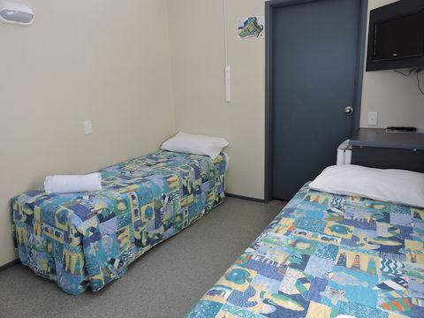 First Sun Holiday Park - Sydney 4u 0