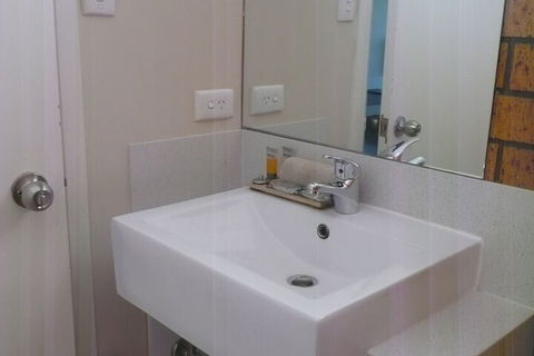 Rosebourne Gardens Motel - Sydney 4u 7
