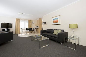 Accommodate Canberra - Kingston Court - Accommodation Sydney 0