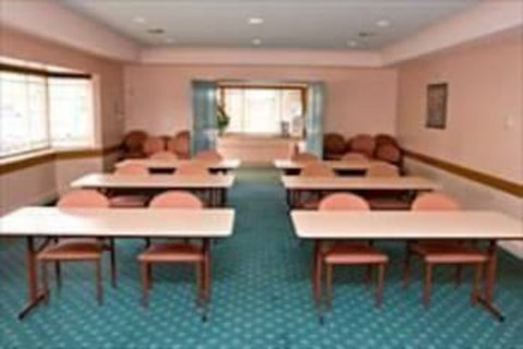 Young Federation Motor Inn - Accommodation Sydney 6