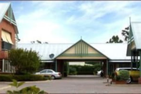 Young Federation Motor Inn - Accommodation Sydney 2