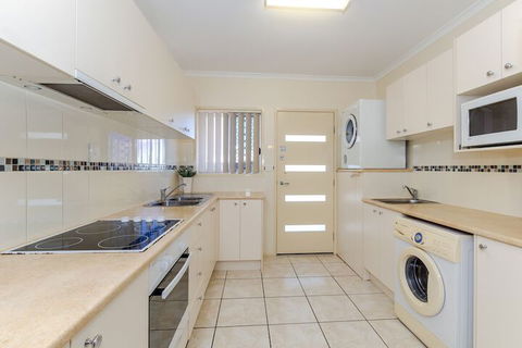 Como Apartments Gladstone - Accommodation Sydney 4