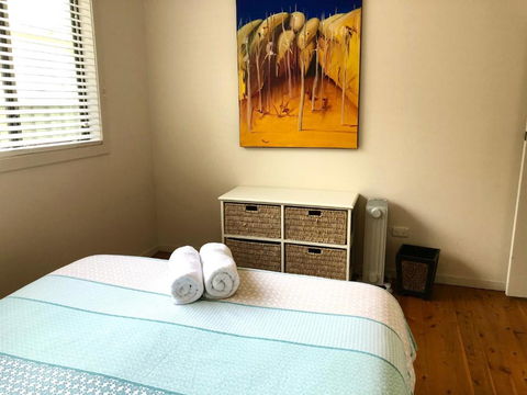 Ocean Beach Cottage - Sydney 4u 2