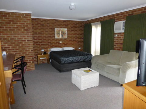 Inverloch Central Motor Inn - Accommodation Sydney 6