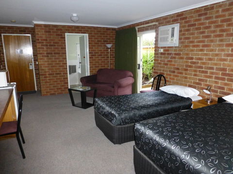 Inverloch Central Motor Inn - Accommodation Sydney 3