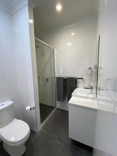 Cooktown Harbour View Luxury Apartments - Sydney 4u 5