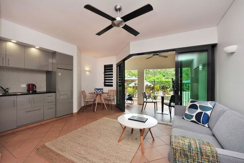 Seascape Holidays - Peninsula Apartments - Accommodation Sydney 1