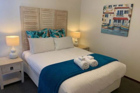 Scarborough Beach Front Resort Shell 4 - Accommodation Sydney 0