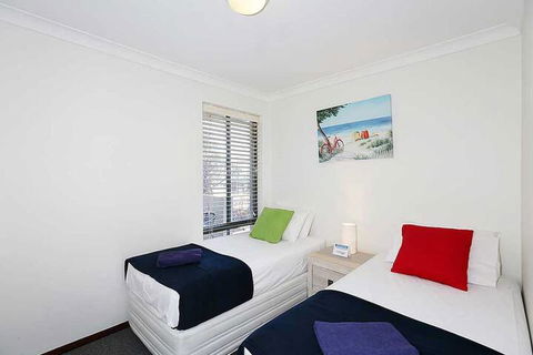 Scarborough Beach Front Resort Shell 4 - Accommodation Sydney 6